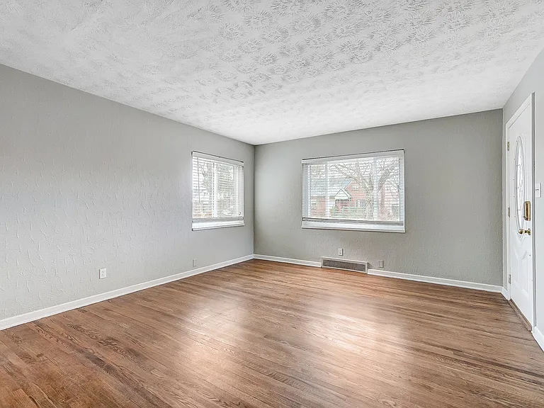 4016 Maricarr Dr — Photo 31