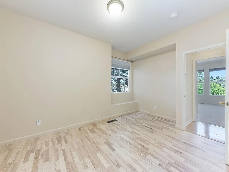 386 Goodwin Dr — Photo 16