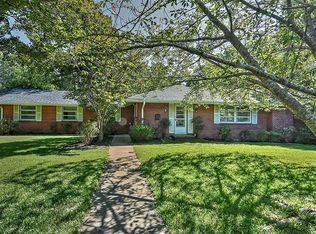 1013 Bay Colony Dr, Virginia Beach, VA 23451