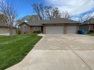 5334 S Winsor Dr, Battlefield, MO 65619