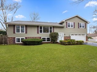 701 Viking Dr, Batavia, IL