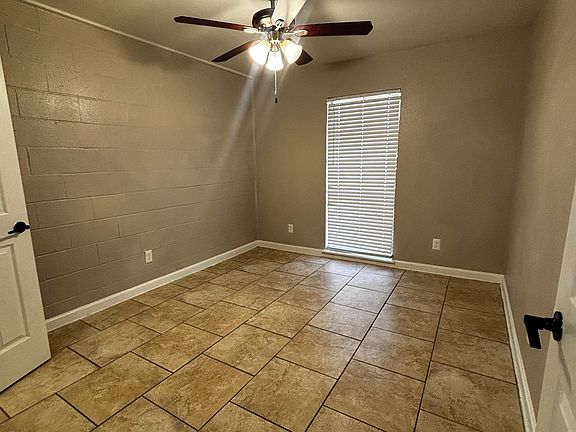 2nd image of 442 S Saint Augustine Dr #43fe14f79