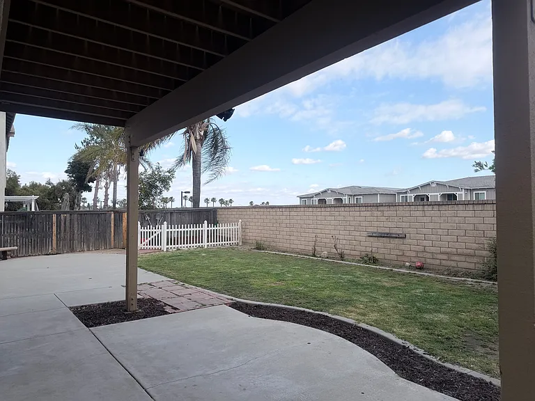 12199 Saxon Dr — Photo 5