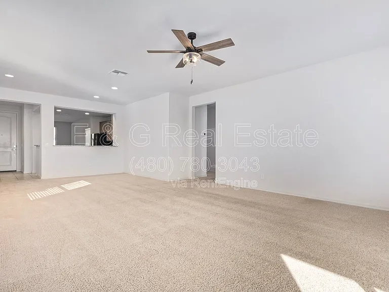 19725 W Rancho Dr — Photo 10