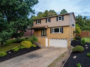 226 Sunrise Dr, Irwin, PA 15642