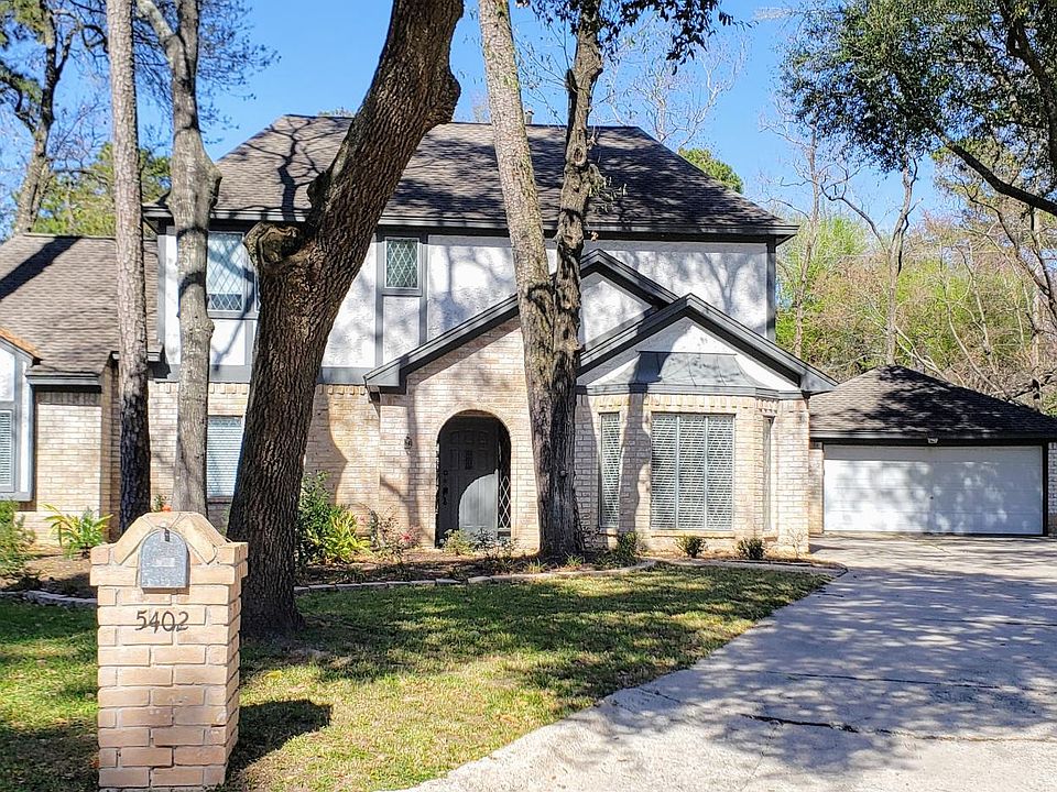 5402 Summerfield Lane. A beautiful large house with garage and large back yard.
