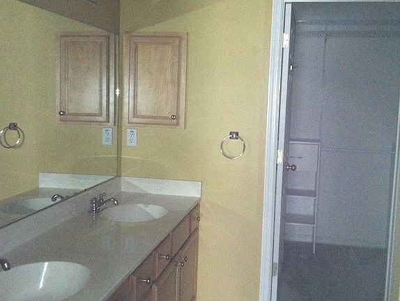 5th image of 14226 S Country Hills Dr