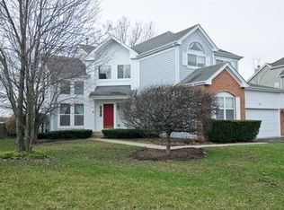 7967 Dada Dr, Gurnee, IL 60031