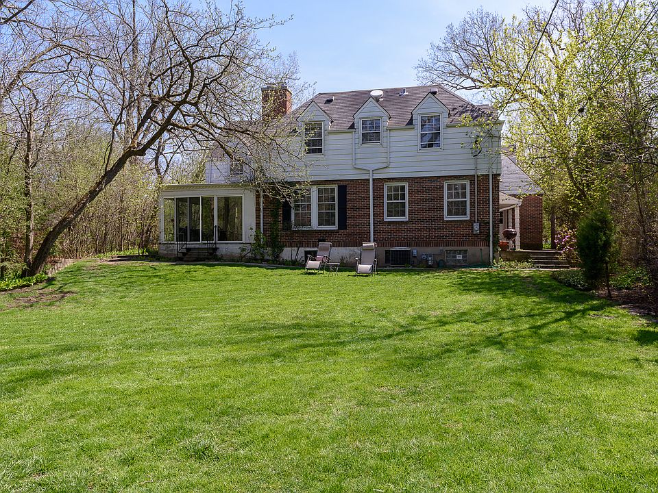 2nd image of 269 Vine Ave