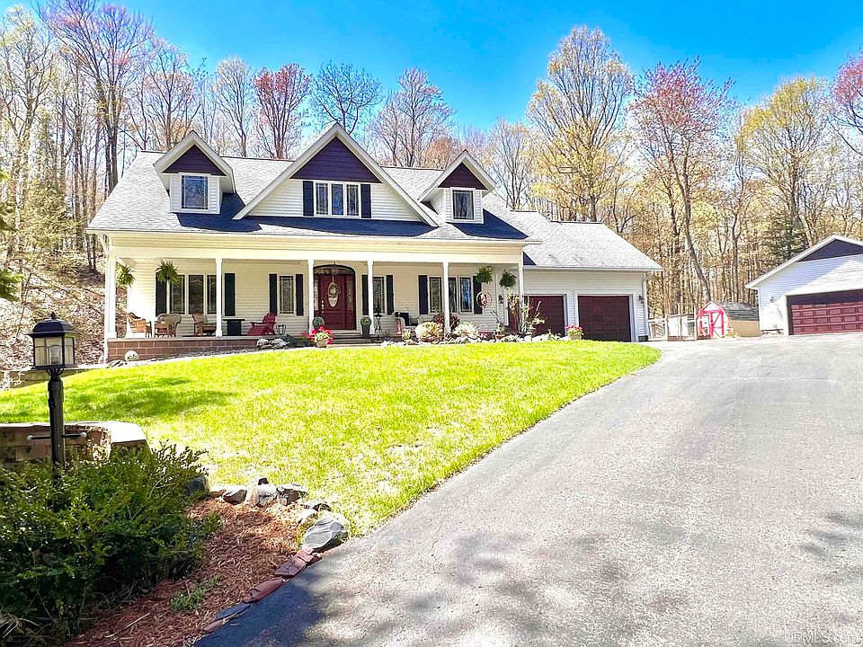 1st image of 115 Hidden Springs Dr