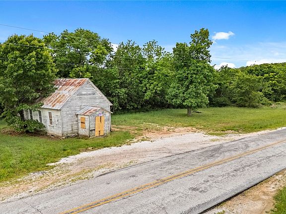 5th image of 20825 Gem Rd