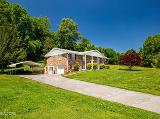 1328 Hillvale Rd, Louisville, TN 37777