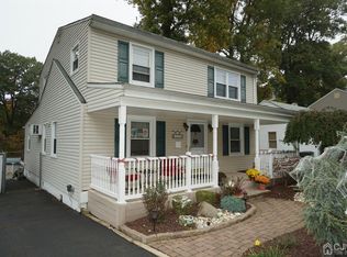 124 E Cliff Rd, Colonia, NJ 07067