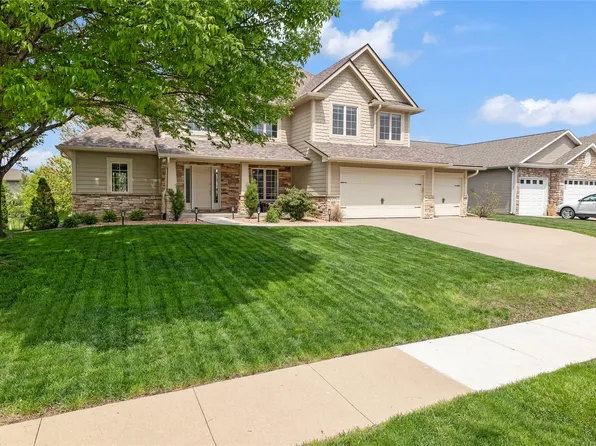 9517 Enfield Dr, Johnston, IA 50131