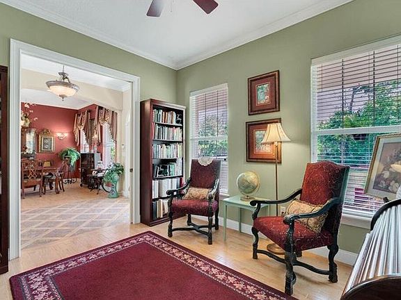 5th image of 1935 Grove Ct