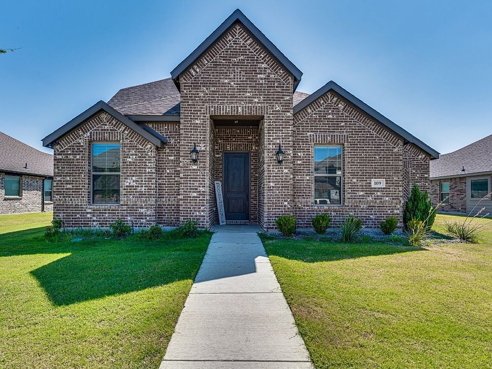 1st image of 109 Lady Bird Ln