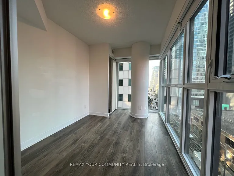 87 Peter St #603 — Photo 9