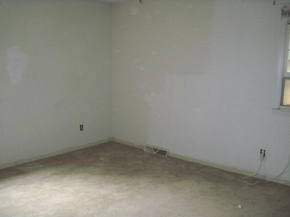5th image of 5218 Skylark Dr