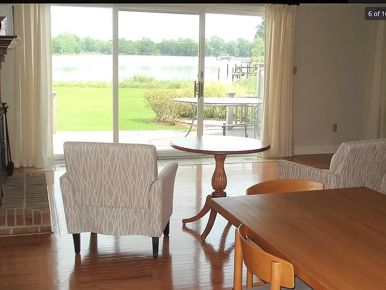 308 Cove View Dr — Photo 3