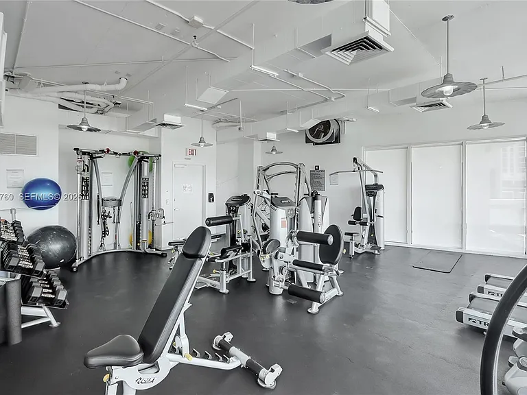 10 SW South River Dr #910 — Photo 13