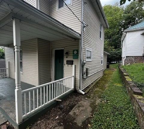 4th image of 55 N Shafer St