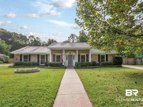 931 Regents Dr E, Mobile, AL 36609