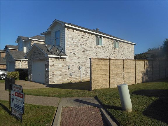 4th image of 2301 Aldergate Dr