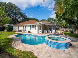 726 Flamevine Ln, Vero Beach, FL 32963