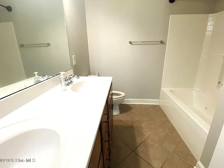 2044 Cambria Dr #A — Photo 15