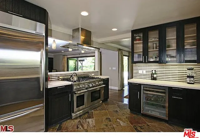 2001 Coldwater Canyon Dr — Photo 6