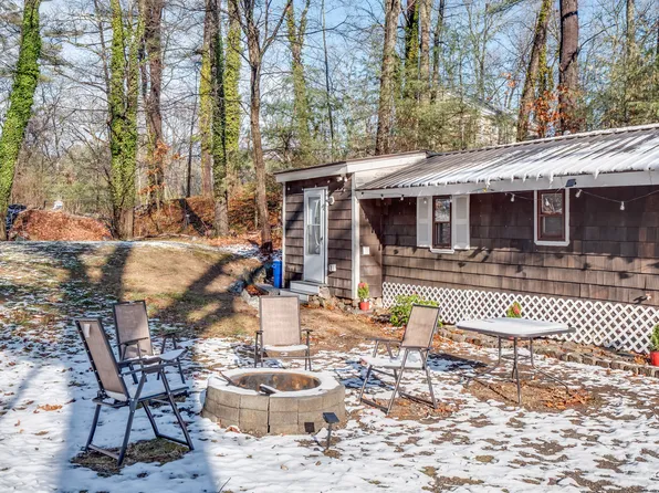 4-8 Useadoor St, Middleton, MA 01949