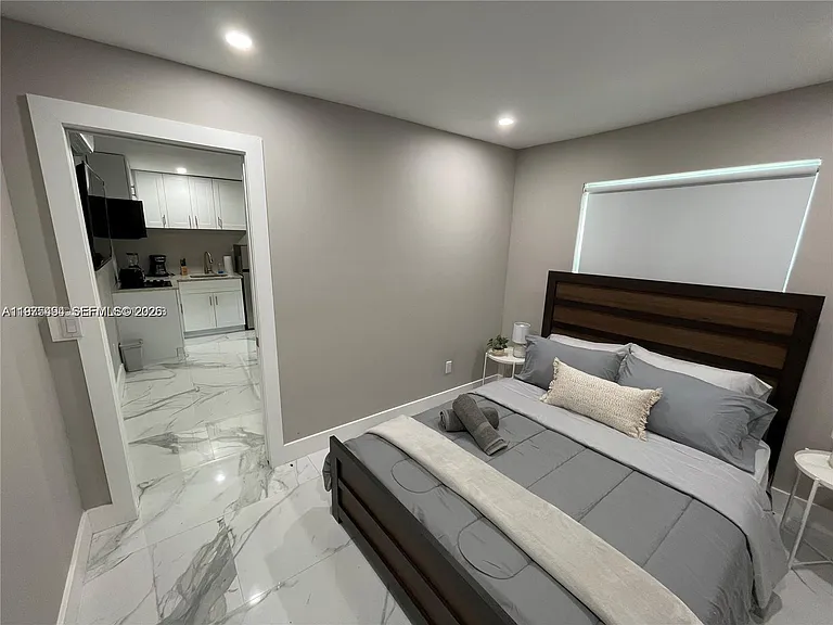 4910 SW 28th Ter #3 — Photo 5