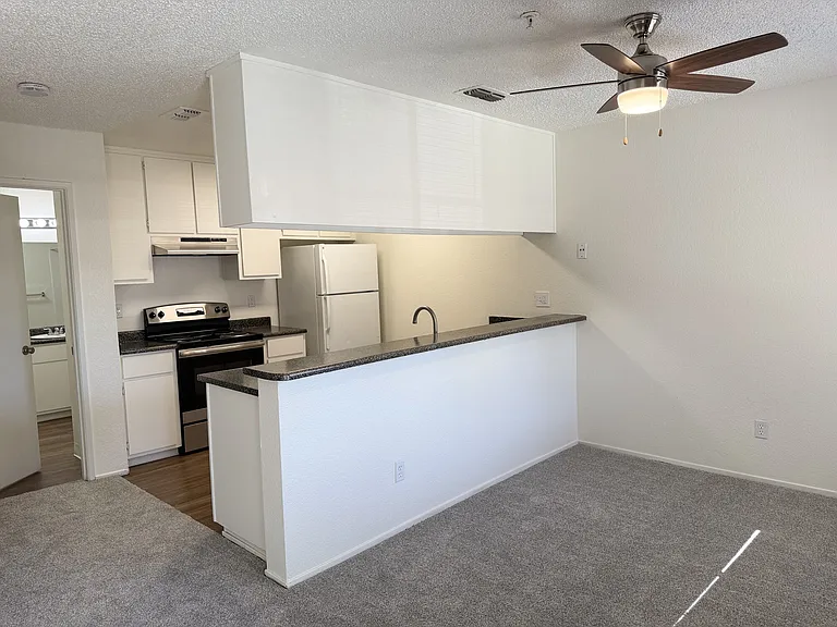 Plumwood Apartments — Photo 12