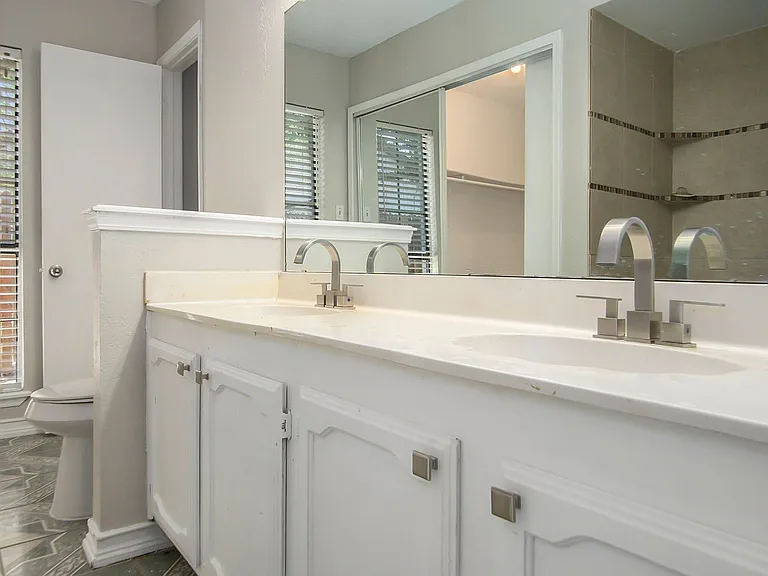 2541 Galemeadow Dr — Photo 14