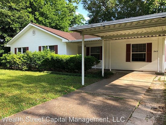 2nd image of 2428 McKee Dr