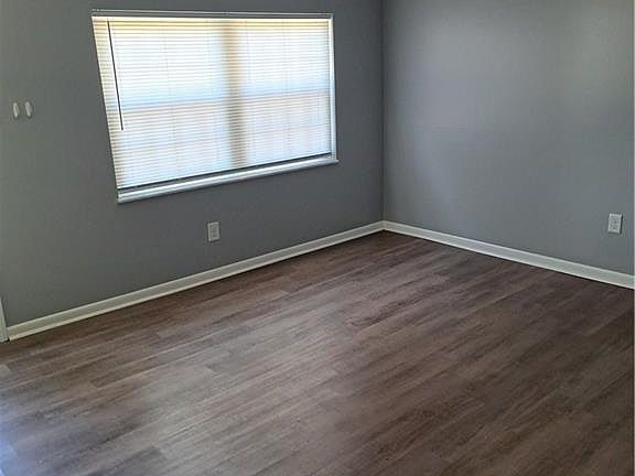 4th image of 7109 N Park Ave