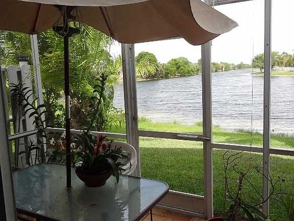 5th image of 1321 Sorrento Dr