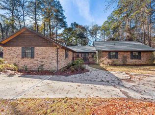 6185 Pickwick Rd, Tallahassee, FL 32309