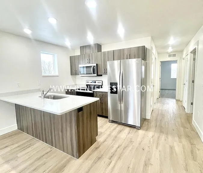 2472 Foothill Blvd #D — Photo 8