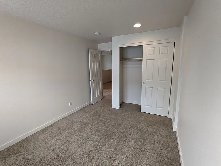 Halsey East Townhomes — Photo 161
