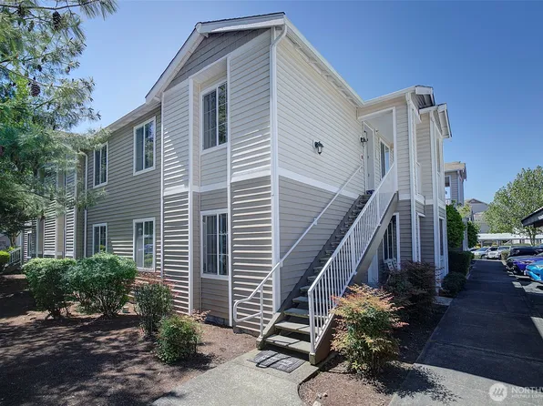 10015 186th Place E #209, Puyallup, WA 98375