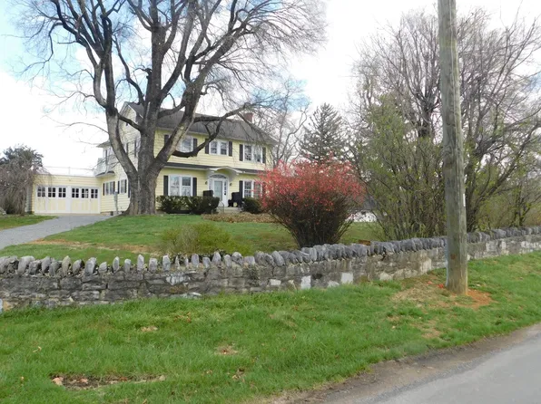 179 Berrys Ferry Rd, White Post, VA 22663