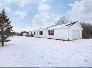 E6433 County Road F, Weyauwega, WI 54983