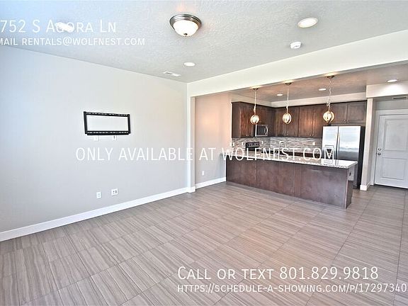 3rd image of 9752 S Agora Ln