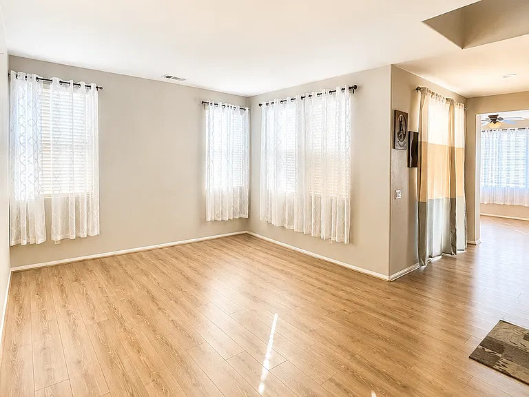45573 Jaguar Way — Photo 2