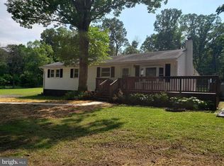 6520 Pinewood Ln, Warrenton, VA 20187