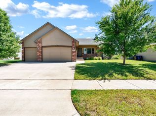 1907 E Aster St, Andover, KS 67002