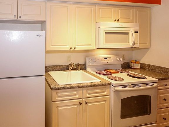 4th image of 22302 VICK STREET #220