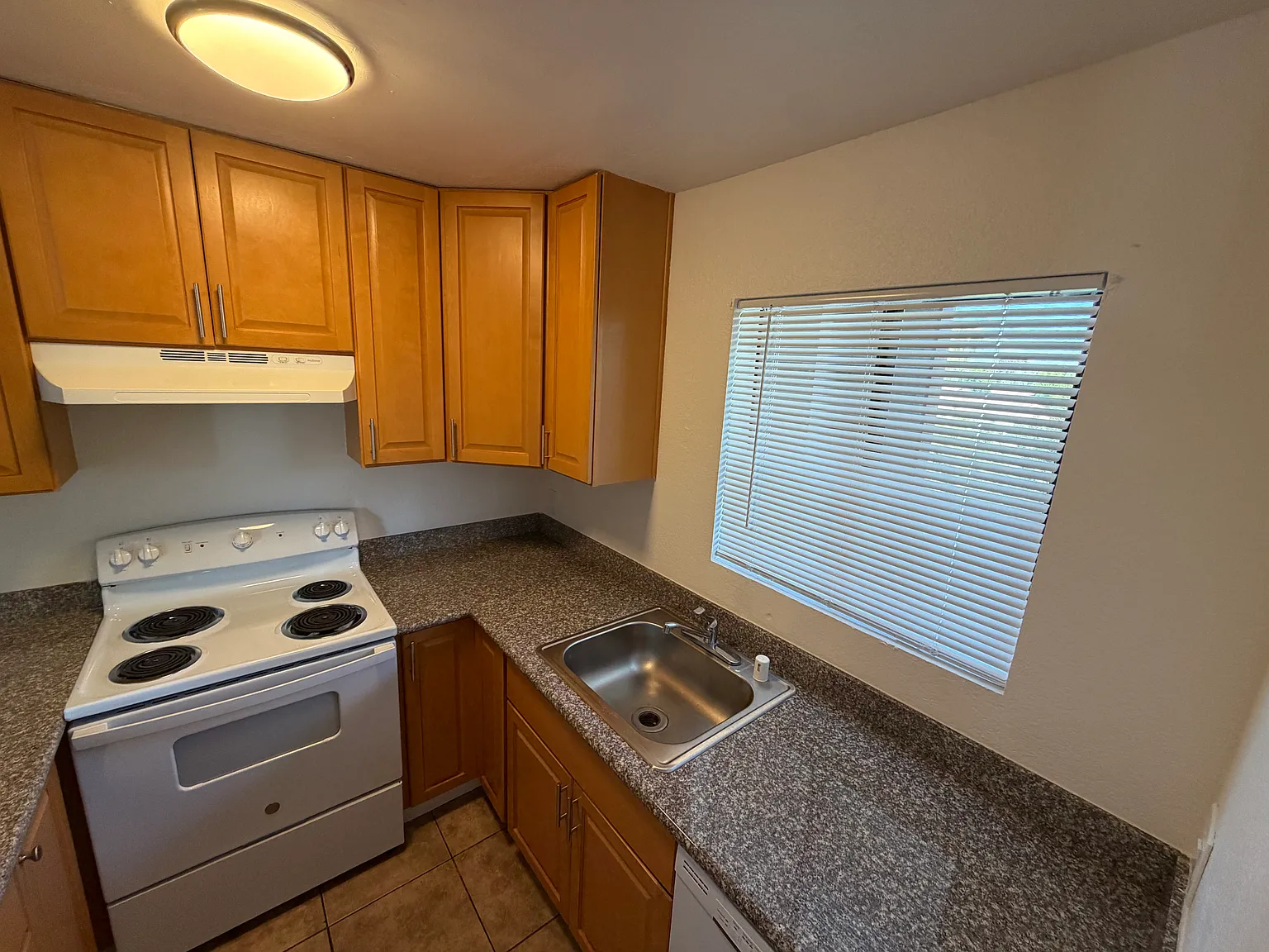 1 bed, 600 sqft, $1,895 — Photo 4