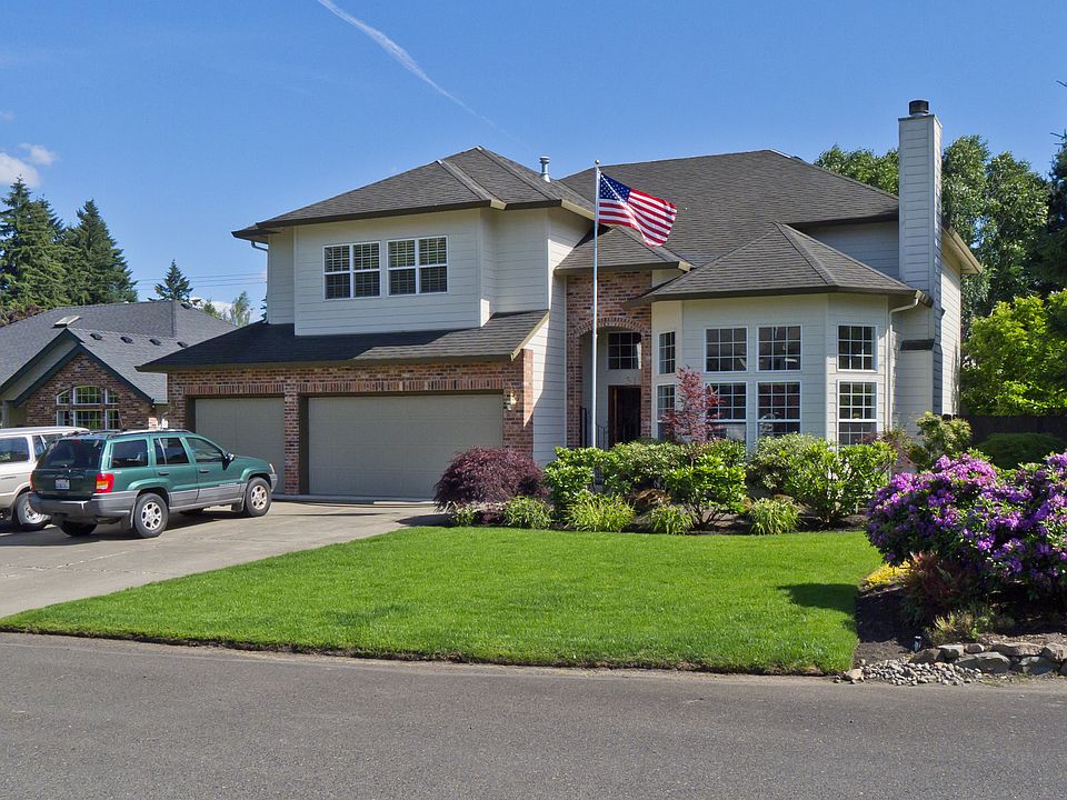 1st image of 319 NW 90th Cir